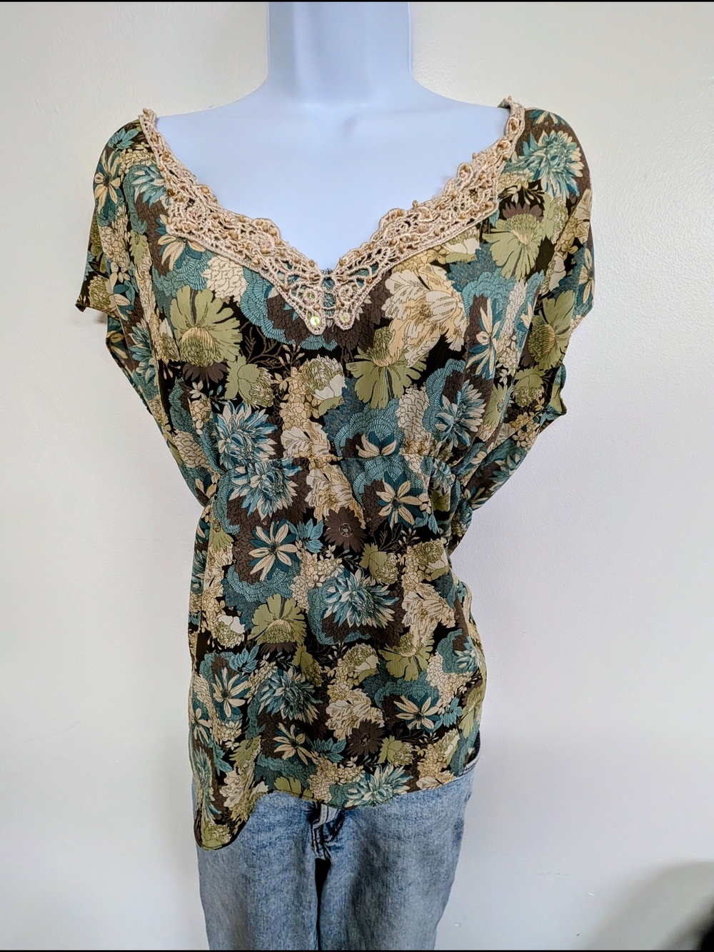 Women’s Floral Crochet-Trim Blouse
